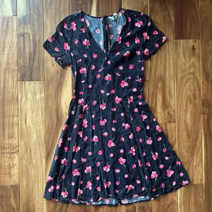 Gap Floral V-Neck Dress size 6 Tall